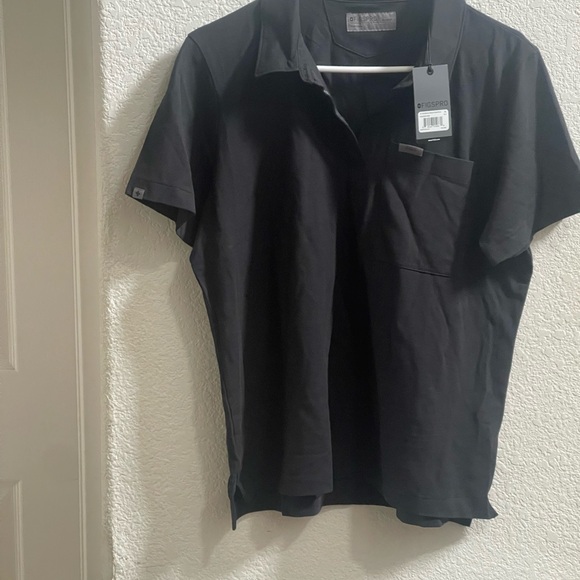 Scrub top - Picture 3 of 4